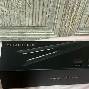 Kristin Ess Black Hair Straightener